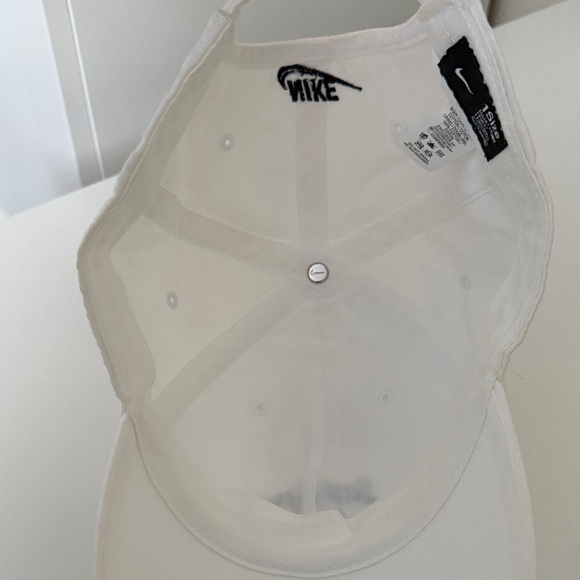 Nike unisex White Cap with Black Just Do It Embroidery OS - Picture 5 of 5